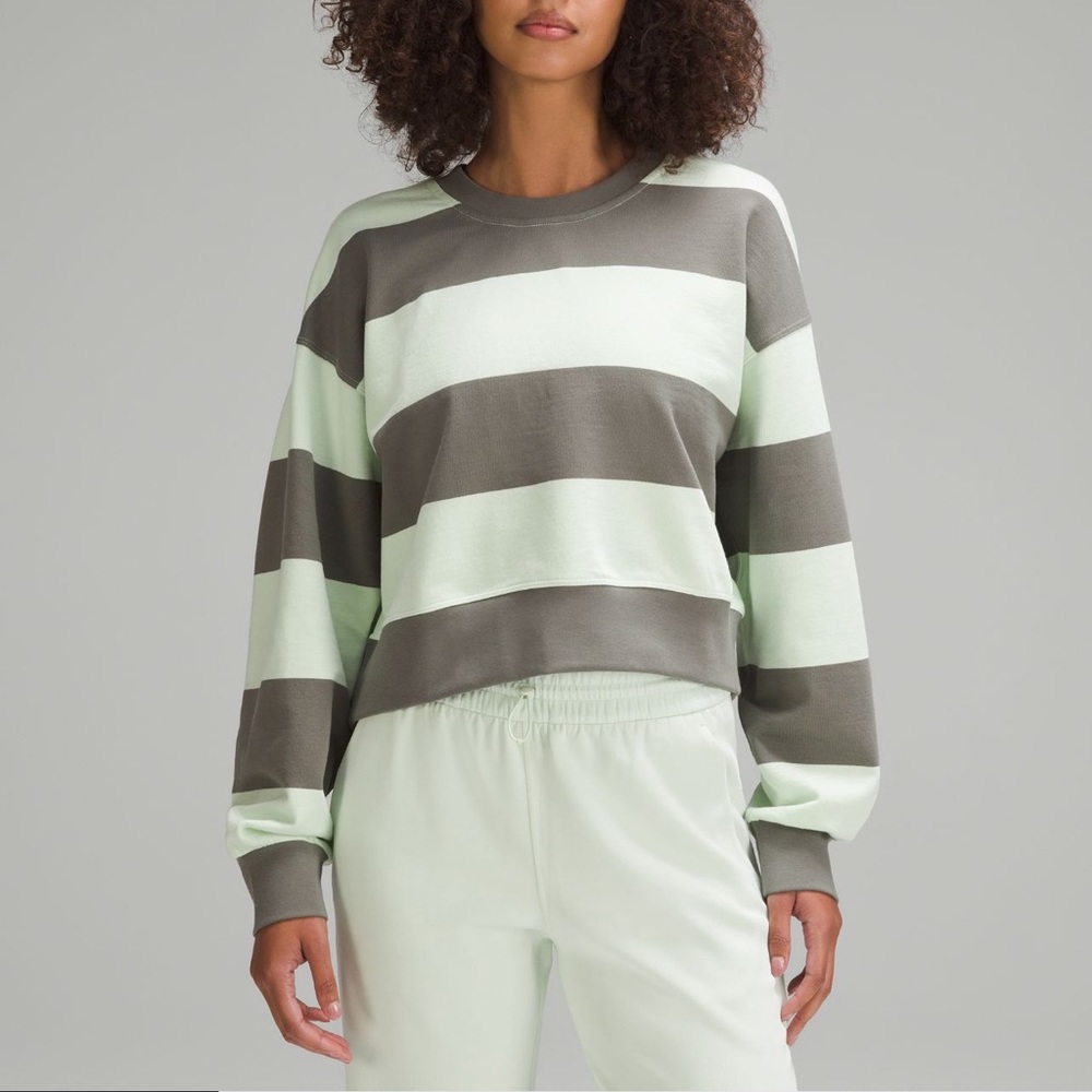 Lululemon Perfectly Oversized Crew Size 6